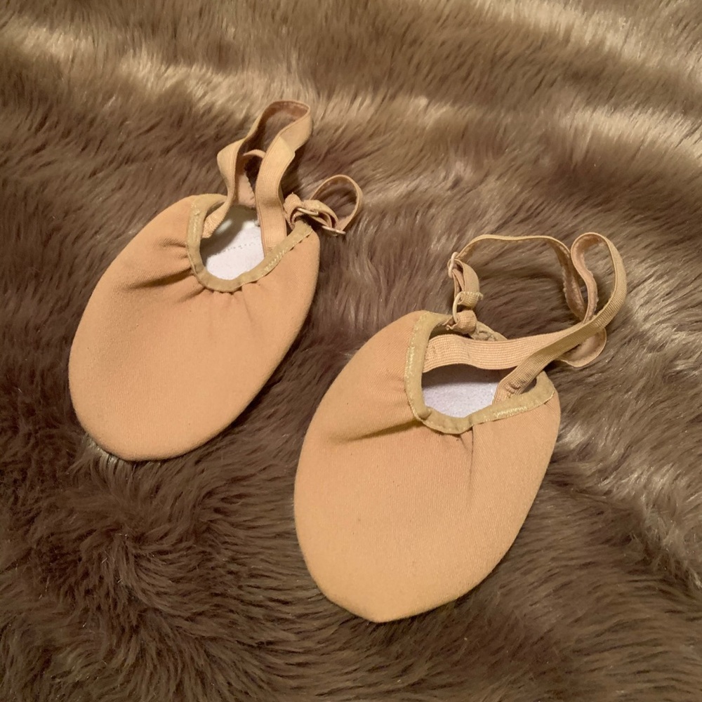 Gently used dance paws
